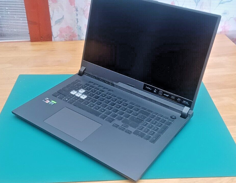 ASUS ROG Strix G713RC-RS73, 17.3”, AMD Ryzen 7 6800H, 16GB RAM, 512GB, Radeon