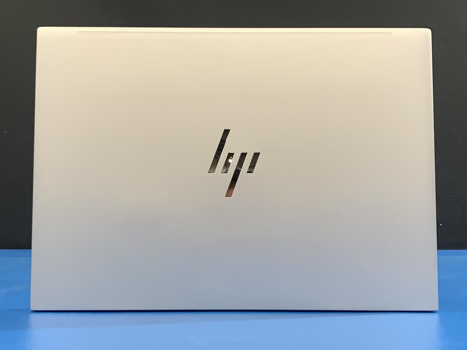 HP 840 G11 Ultra 5 135H 3.19GHz 16GB DDR5 512GB SSD Poly Studio NO OS