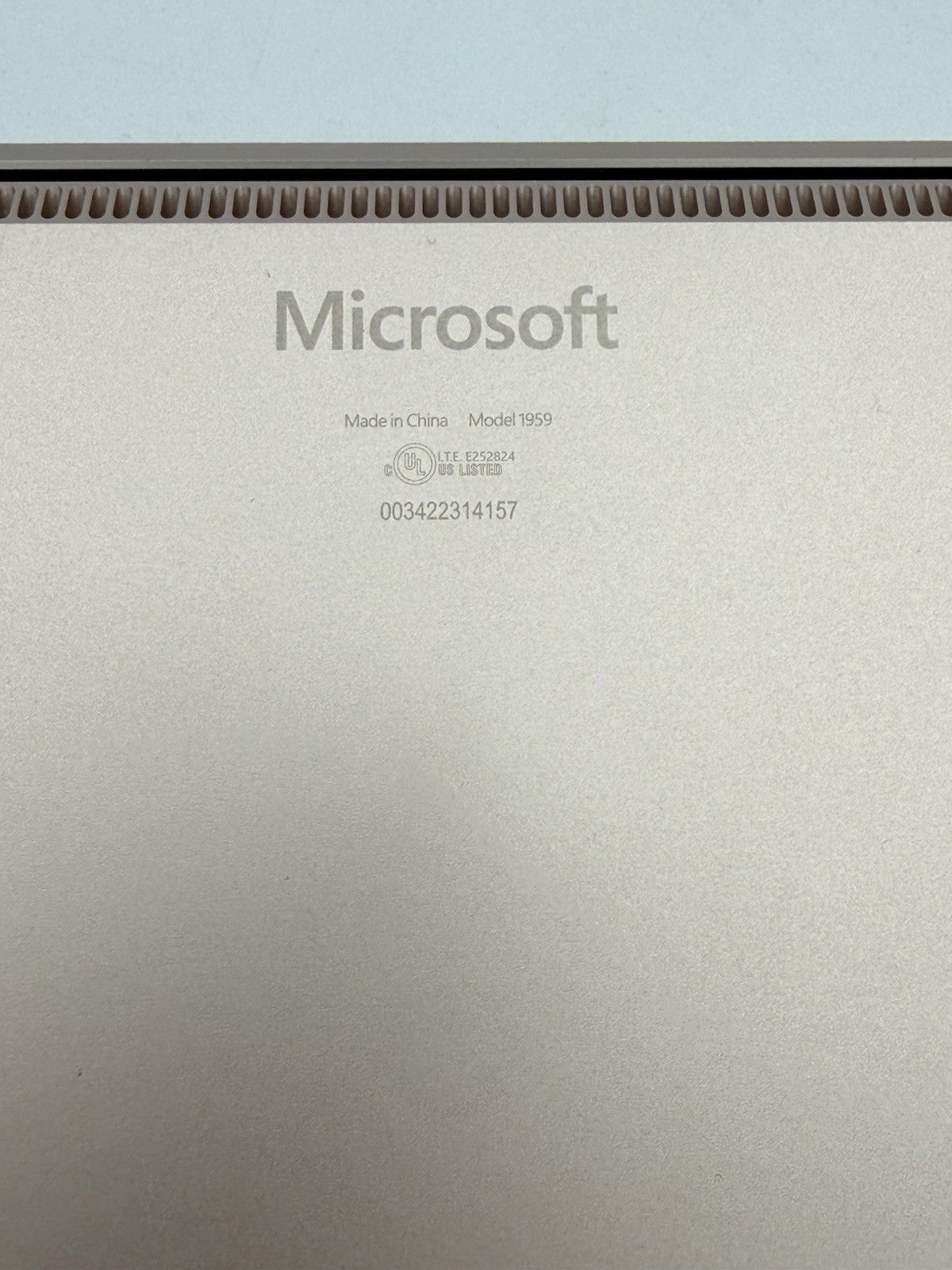 Microsoft Surface Laptop 4 13.5” Sandstone – Ryzen 5 | 16GB RAM | 256GB – 56C