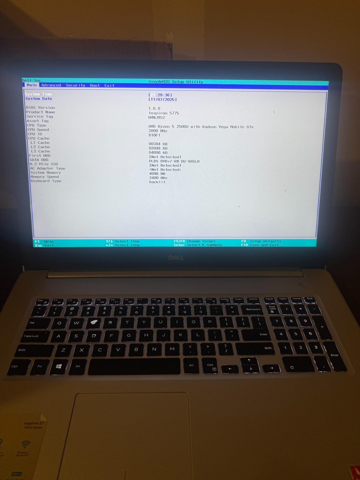 Dell Inspiron 17 5775 Ryzen 5 2500U 2.0Ghz 4GB RAM NO SSD NO OS, READ