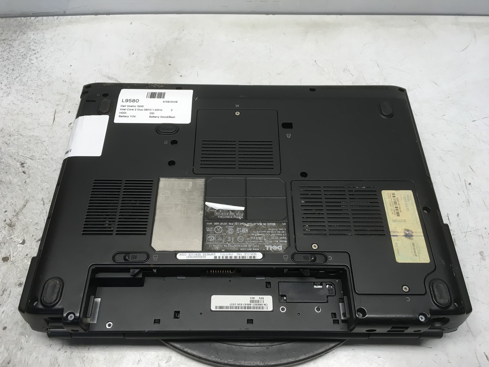 Dell Vostro 1500 Intel Core 2 Duo 06FD 1.4GHz 2 GB NO HDD No Batt