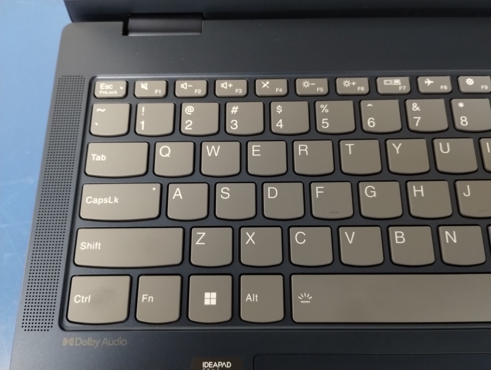 LENOVO IdeaPad 5 2-in-1 14AKP10, AMD Ryzen AI 7 350, 16 GB RAM, 1 TB NVMe SSD