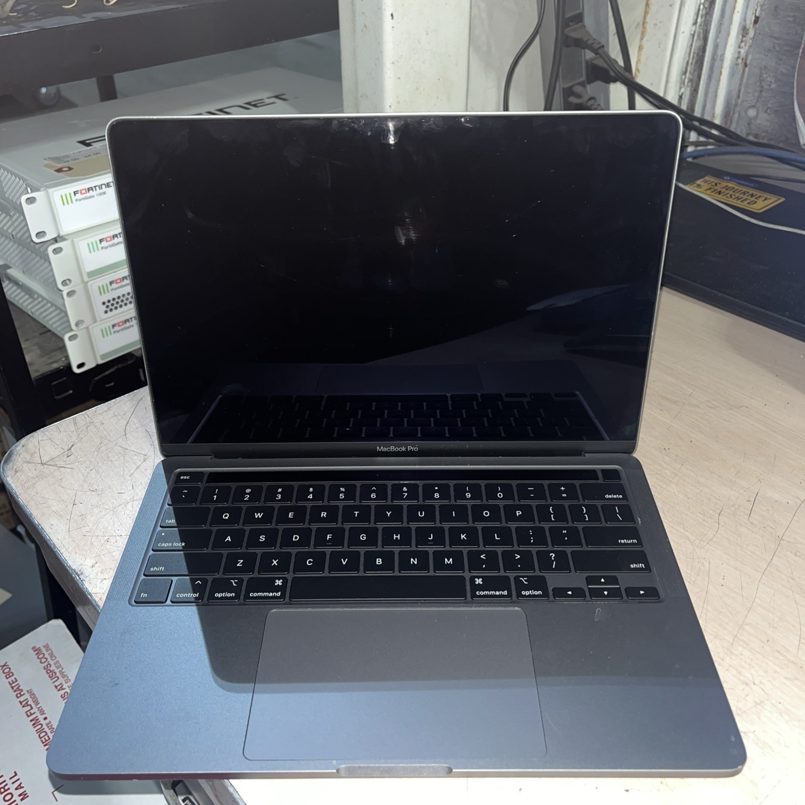 APPLE MACBOOK PRO 13″ 2020 2TB CORE I5-8257U 1.4GHZ 8GB RAM 256SSD