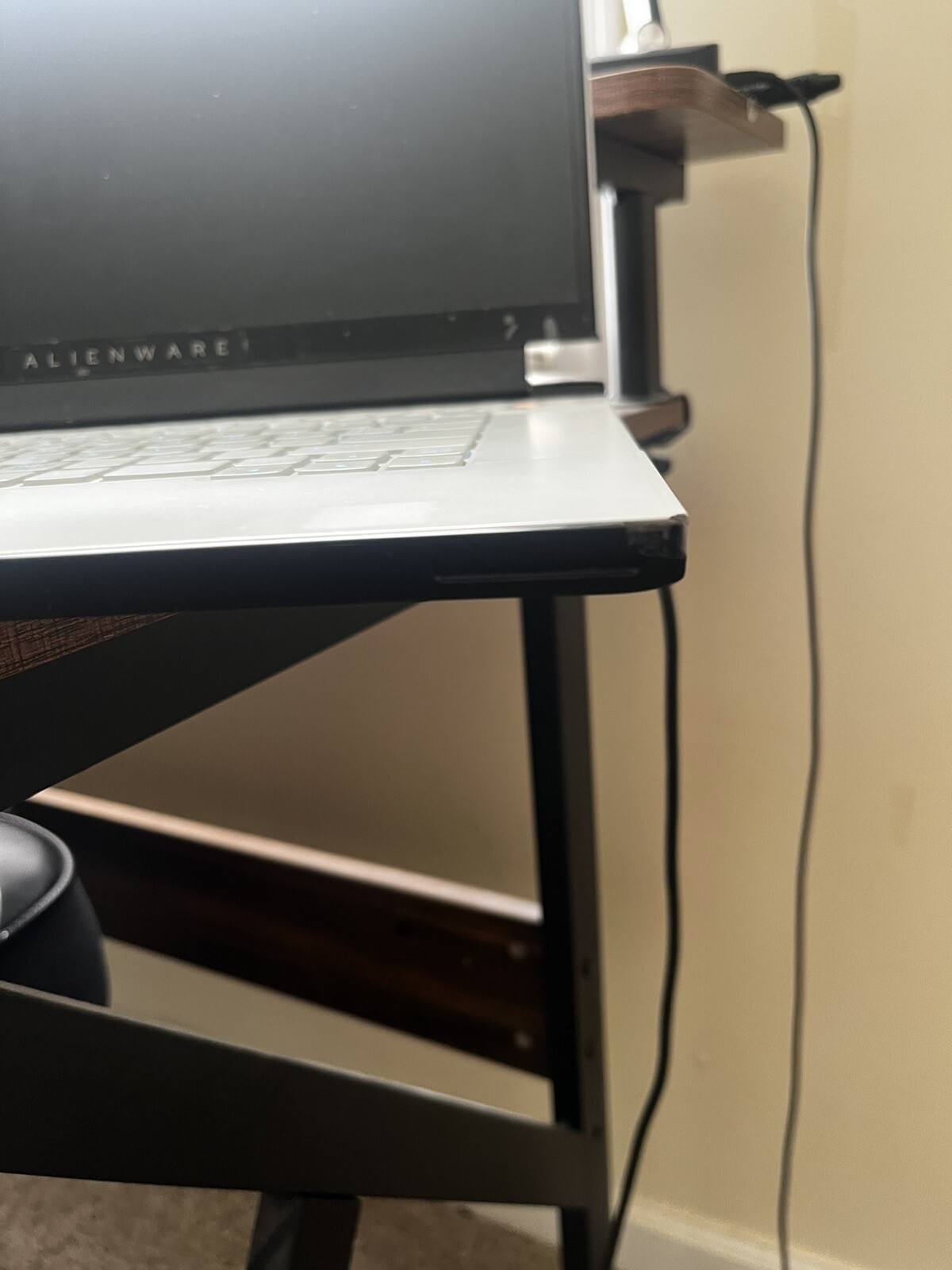 Alienware m15 R3, 15.6, 1TB, 32GB RAM, i7-10750H, NVIDIA RTX 2080 Super 8gb