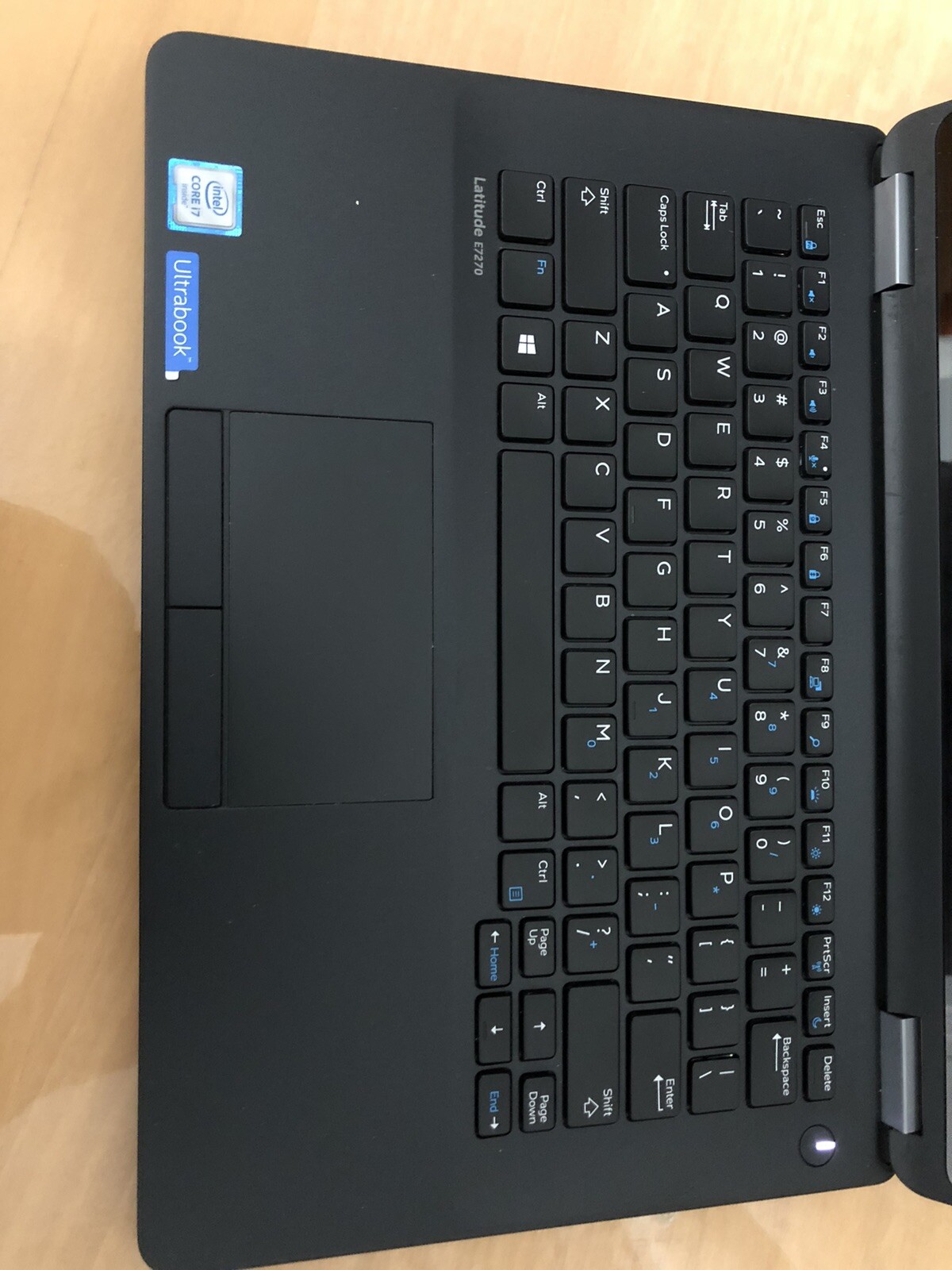 Dell Latitude E7270 12.5 inch (256GB, Intel Core i7 6th Gen., 2.60 GHz, 16GB )