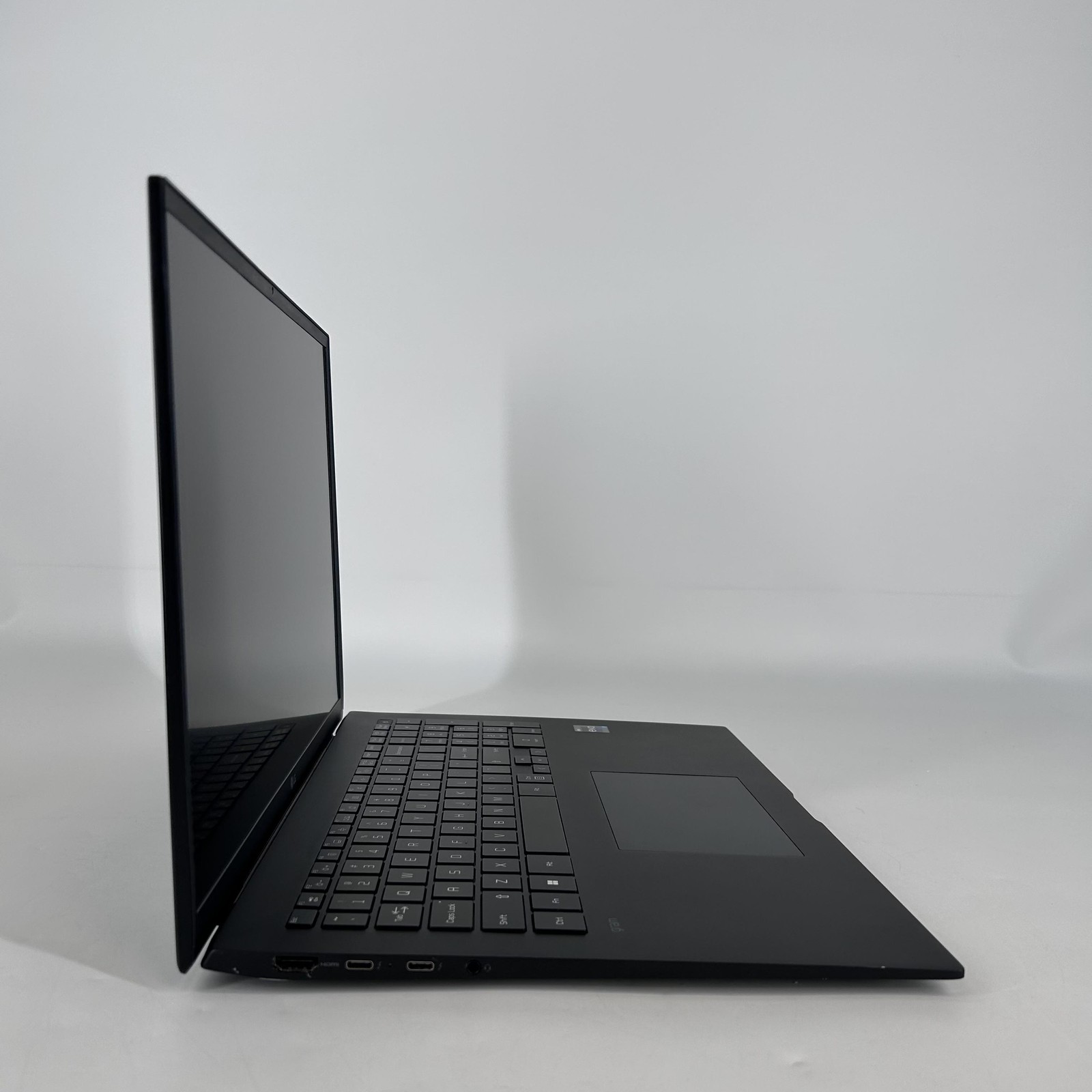 LG Gram 17 Black QHD+ 2.6 GHz i7-1360P 32GB 1TB SSD Very Good