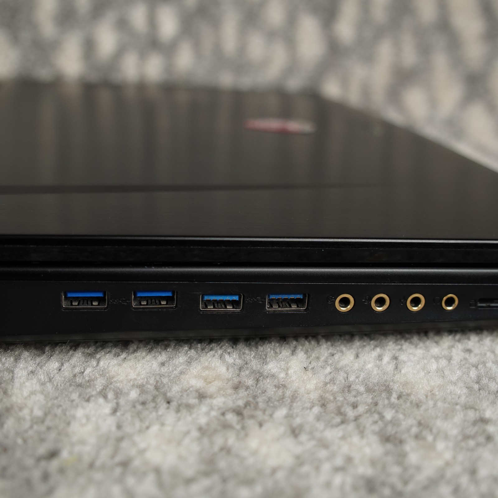 MSI GT72VR 6RE 17.3″ Gaming Laptop i7-6700HQ 16GB 512GB NVMe +1TB GTX 1070 8GB