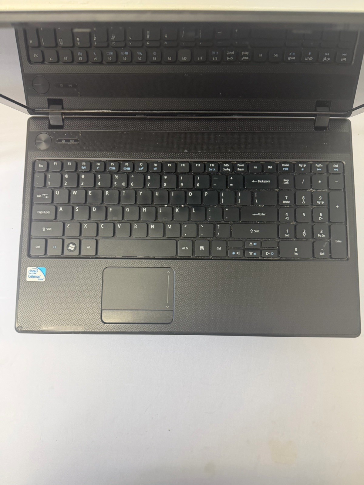 Acer Aspire 5336-2524 Laptop – Good Screen – Intel Celeron 900 – Read Des