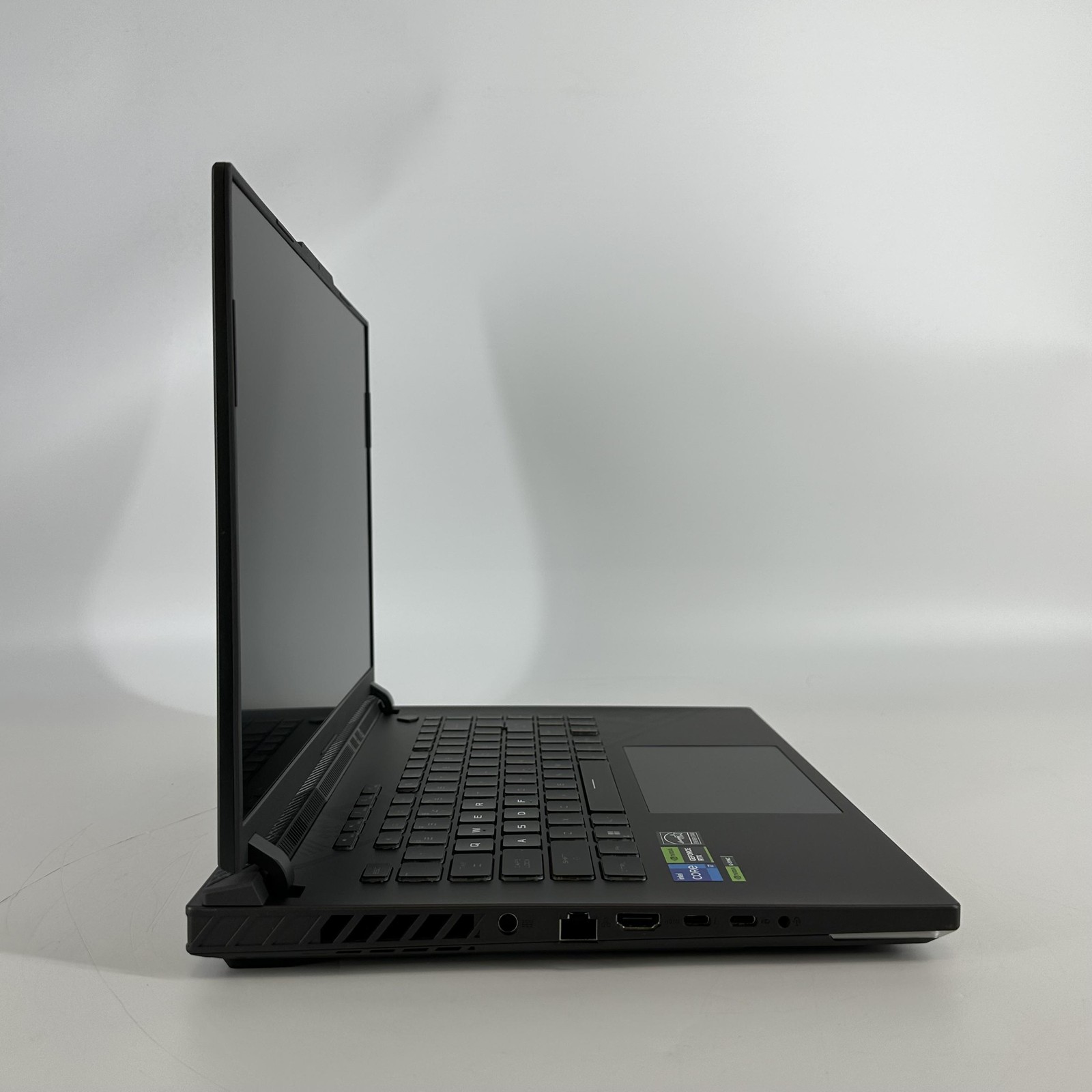 Asus ROG Strix G16 G614 16 165Hz FHD+ 2.6 GHz i7-13650HX 16GB 1TB SSD RTX 4060