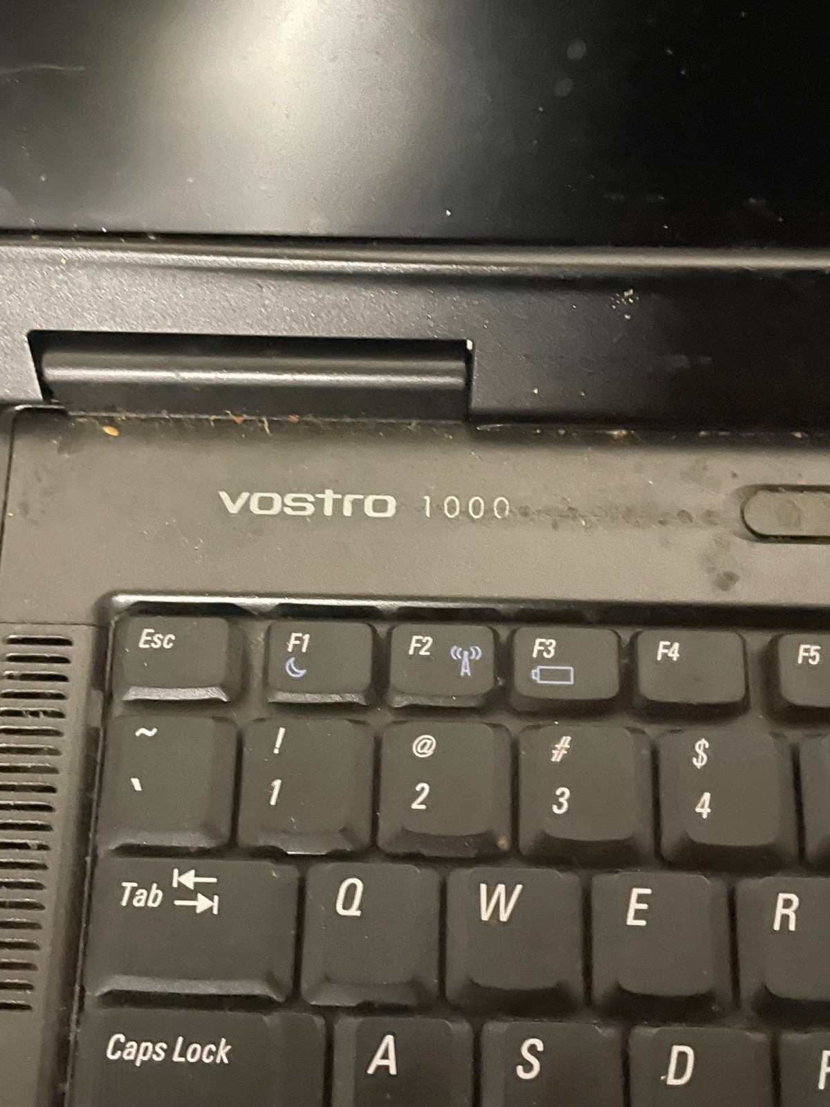 Lot of 3 Dell (1) Inspiron 1520 & (2) Vostro 1000 laptops fix/repair Wholesale