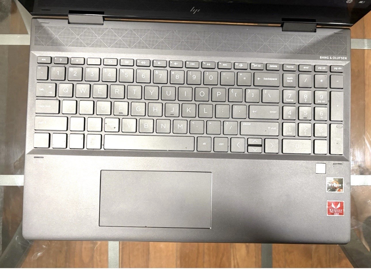 Hp Envy X360/ Ryzen 5 3500 U/ 8ram/ 256 SSD/Win 10pro/ Touch/ Charger Included