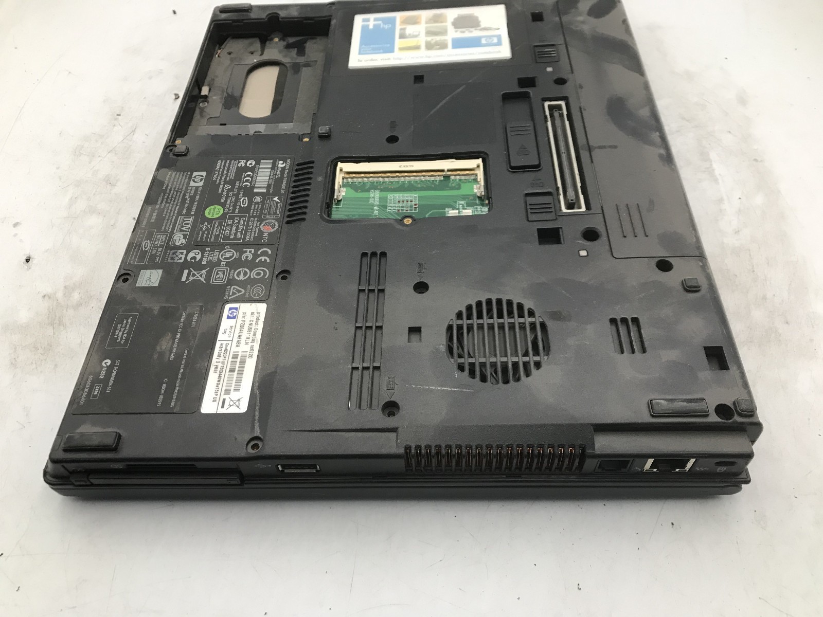 HP COMPAQ NC6220 – BOOTS TO BIOS – INTEL PENTIUM M – 512MB RAM – READ DESC – BB!