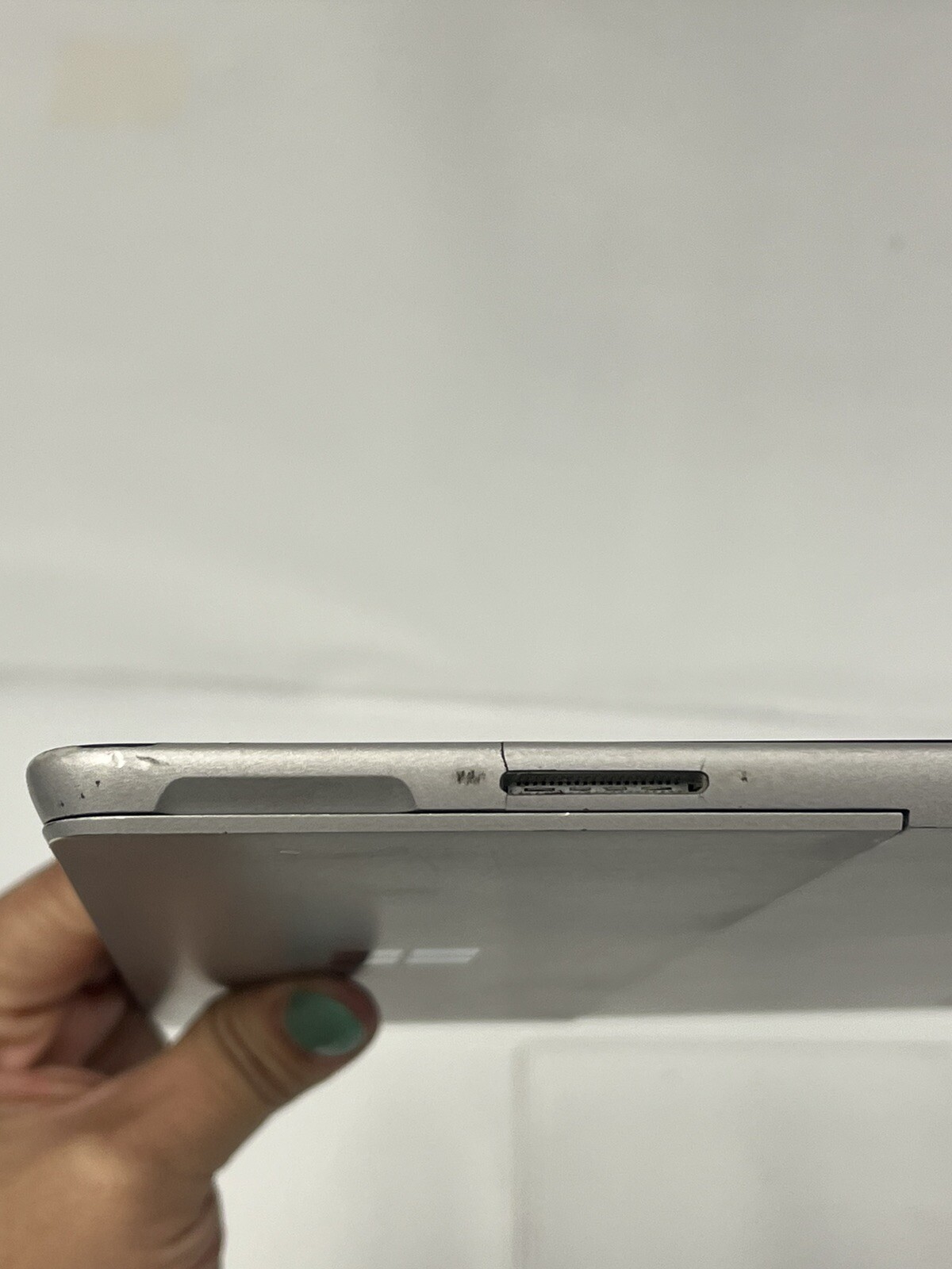 Microsoft 1926 Surface Go 2 10.5″ Pentium 4425Y @1.70Ghz 4GB Ram 64GB eMMc (5)
