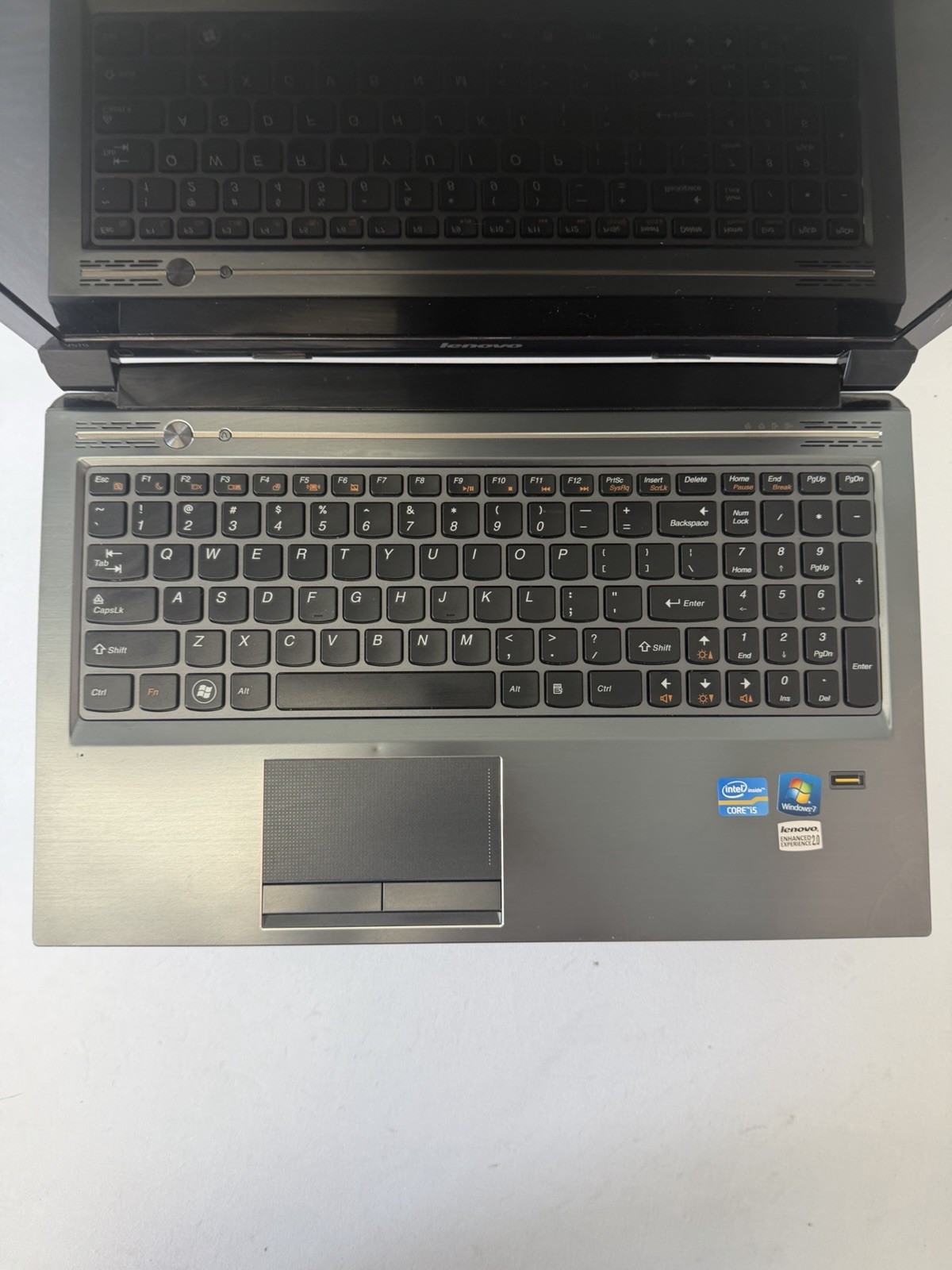 Lenovo V570 Laptop – Good Screen – Intel i5-2450M – RAM 6 GB – Read Des