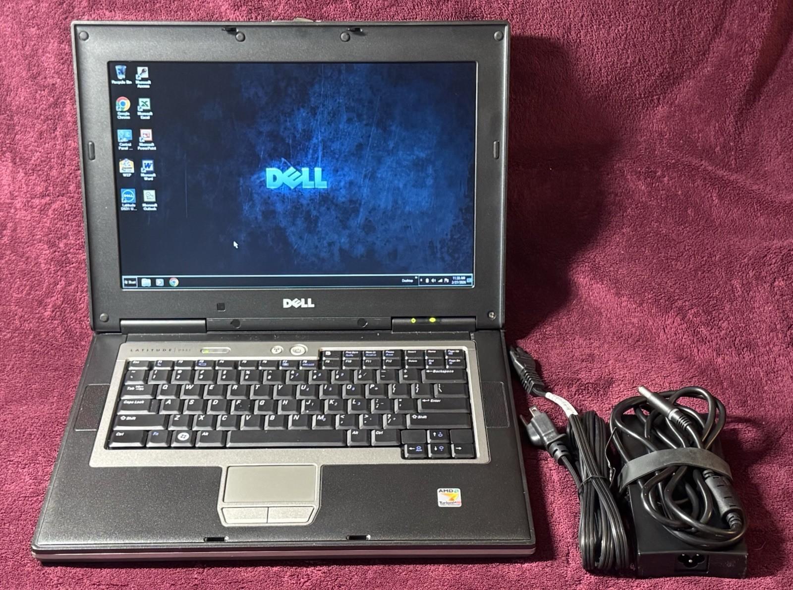 Complete Dell Latitude D531 – 14.1”/1.80GHz/2GB/160GB HDD/WiFi/Serial D-SUB/WIN7