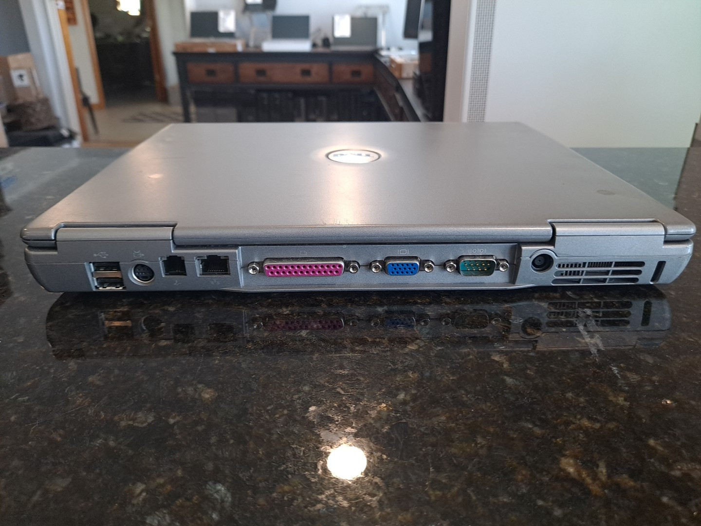 Dell Latitude D600 XP Pentium 1.6 GHz 512mb Ram 20 GB Hdd Win XP
