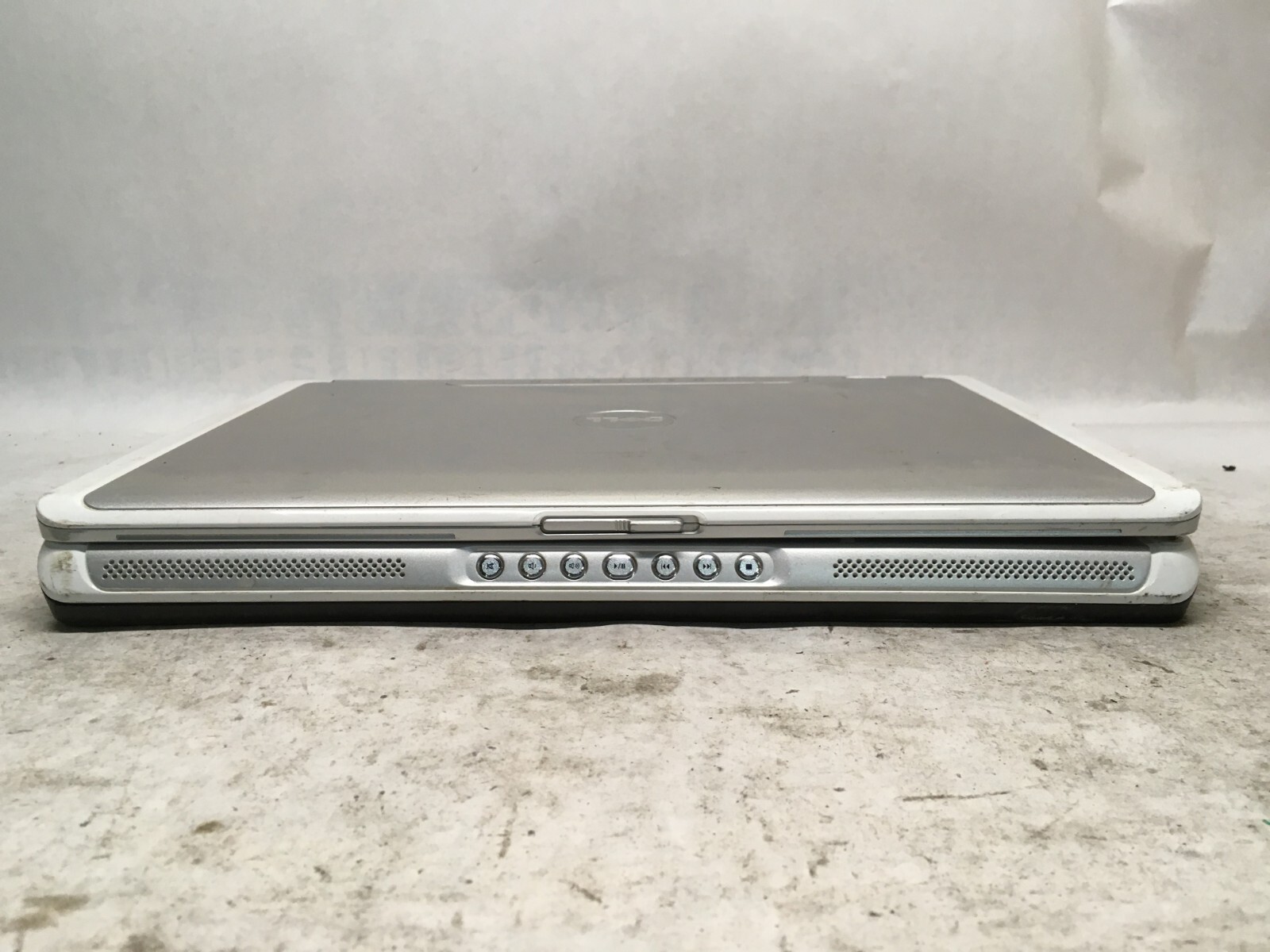 Dell Inspiron E1505 15″ (AS IS) Intel Core 2 Duo T5500 – JZ