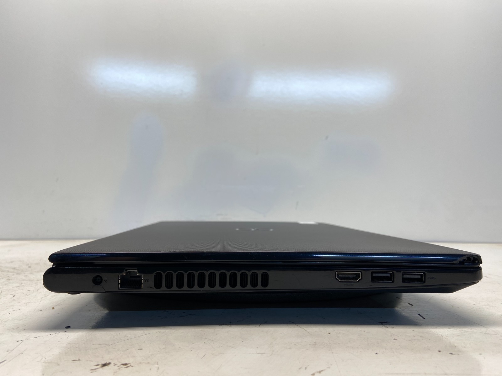 Dell Inspiron 15-3567 Intel i3-7130U 2.7GHz 8 GB NO HDD