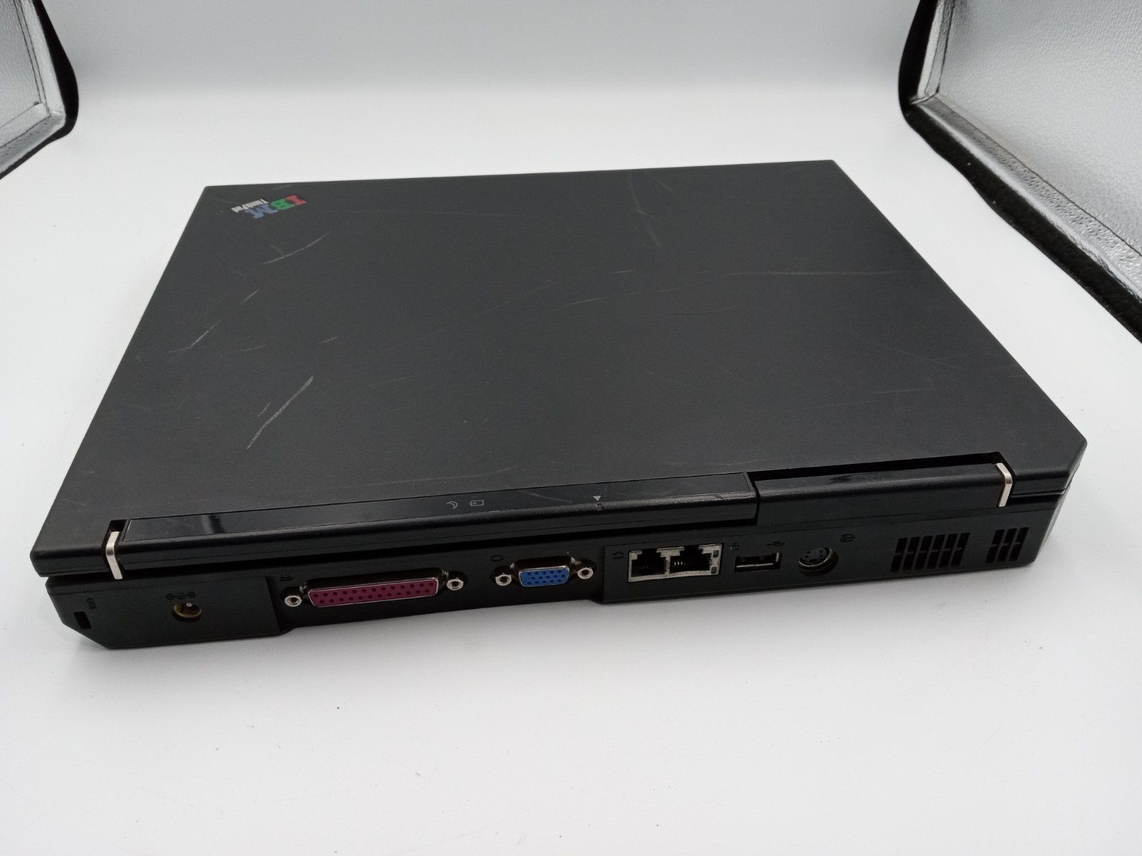 IBM ThinkPad R40 2897-93U 14.1″ Pentium M 1.4GHz 1.25GB RAM 60GB HDD WinXP -RR