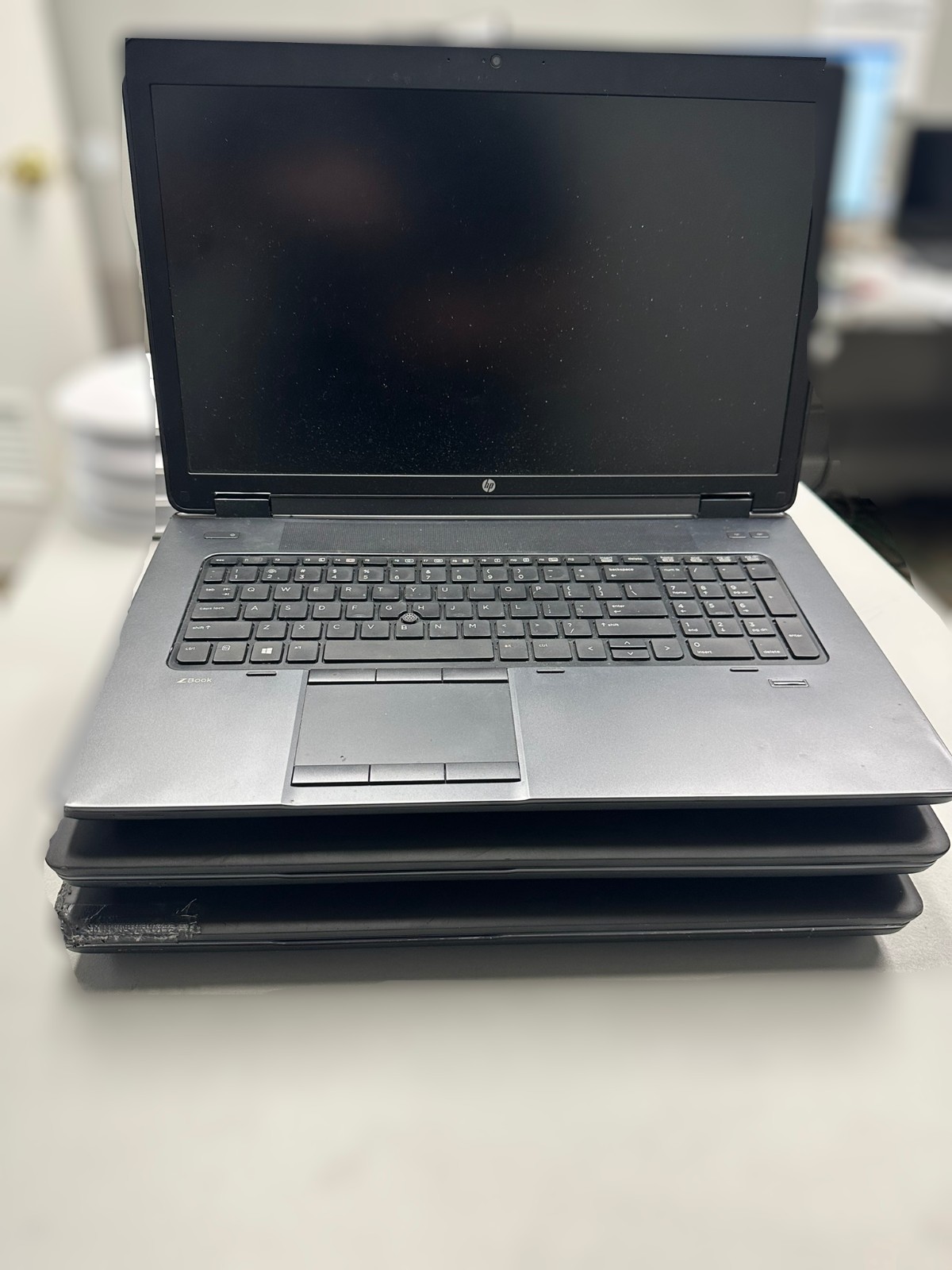 Qty 3 ZBOOK 17 G2 All WORK!!! with 90W Dock