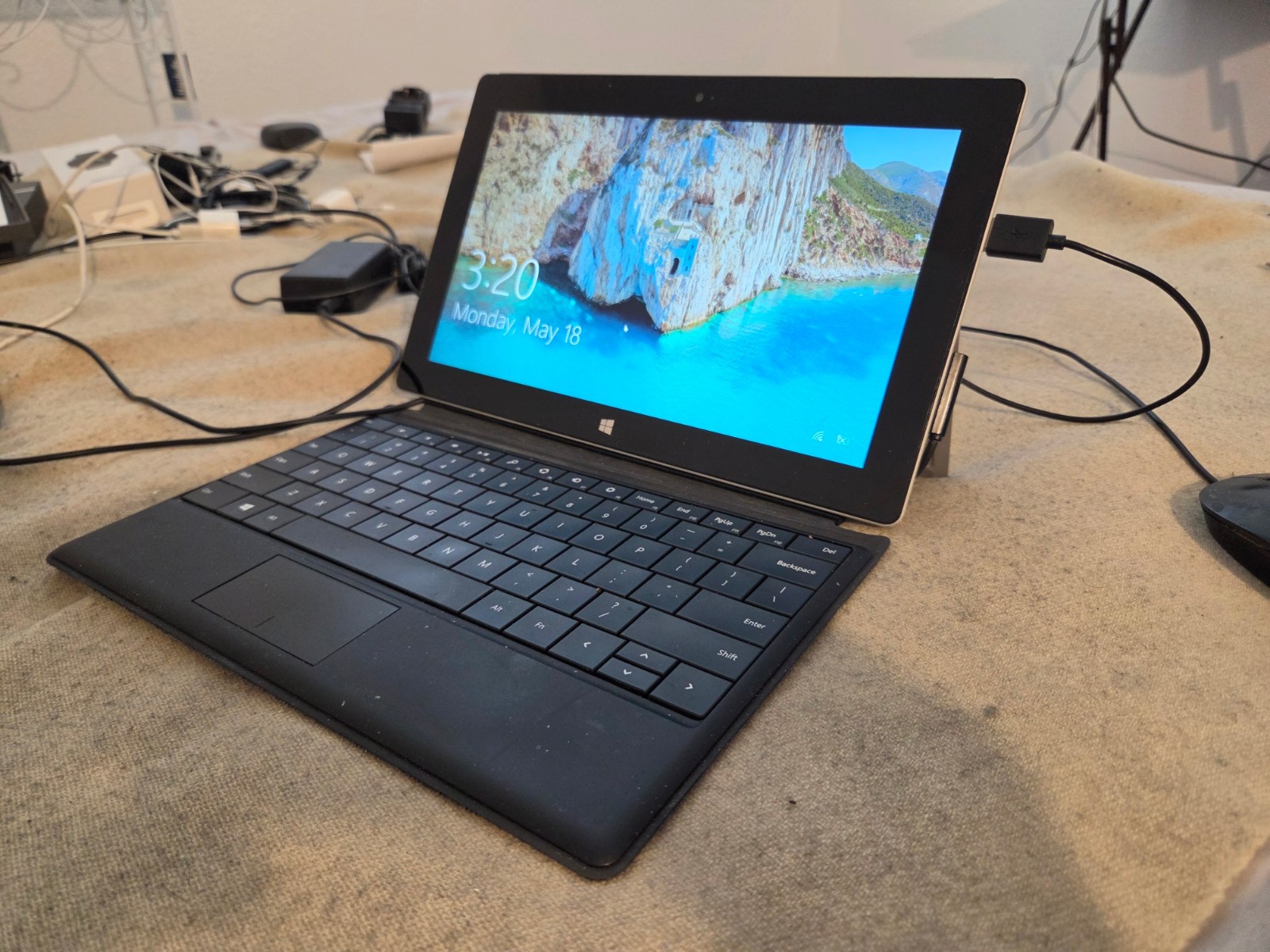 Microsoft Surface 2 Touchscreen & Pen Laptop