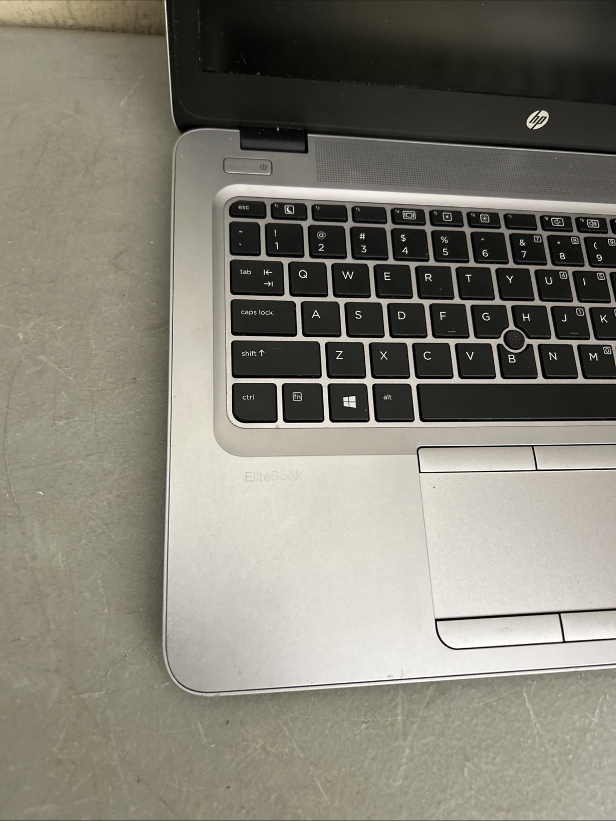 HP EliteBook 840 G4 14″ Core i5 8GB RAM, 256 GB SSD Window 11