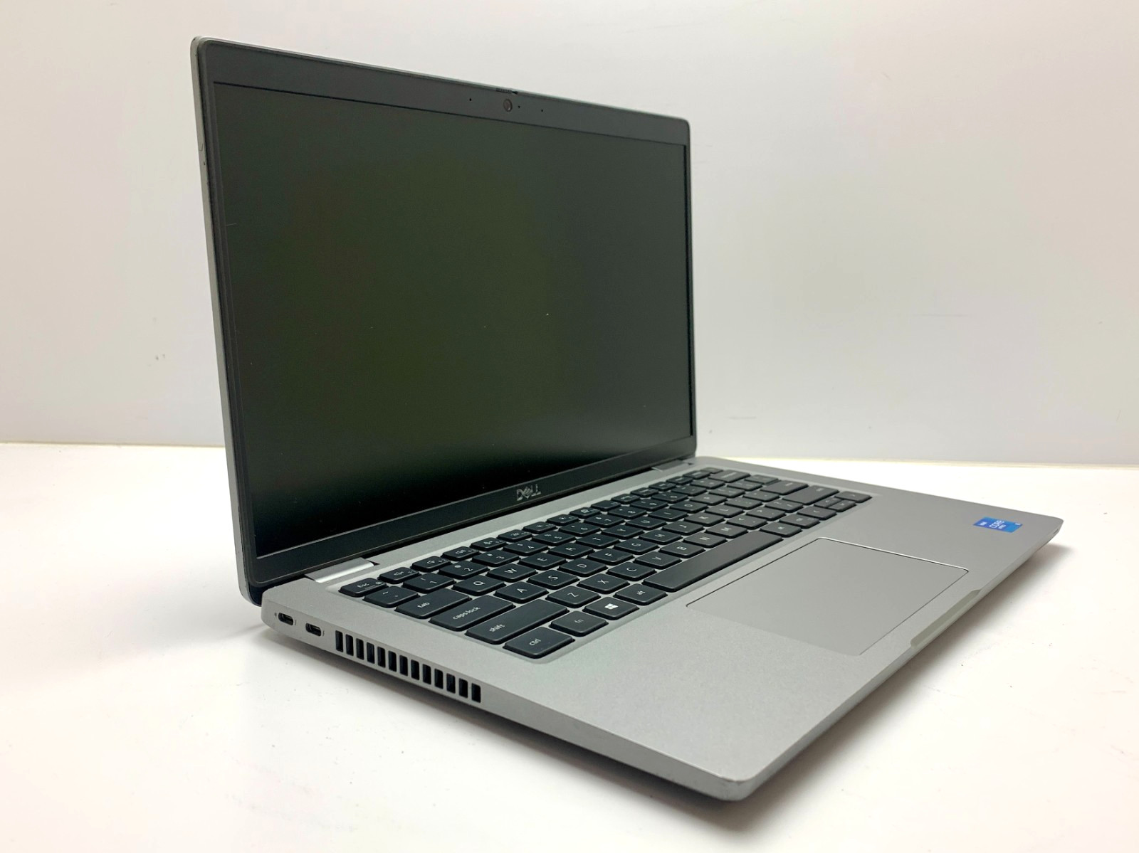 Dell Latitude 5420 | i5-1145G7 | 16GB RAM | 512GB NVMe | LINUX | CHIPPED PAINT
