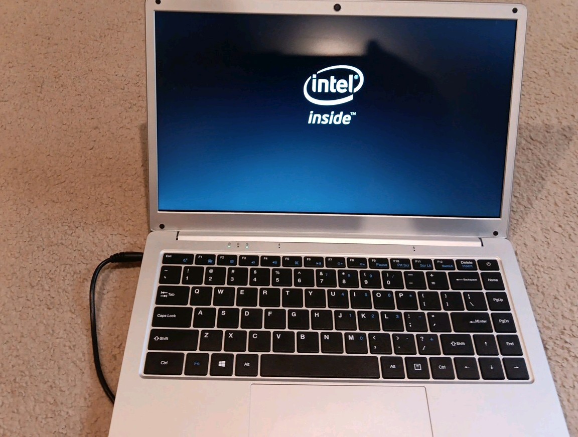 2025 Intel Atom Core i5 Chipset 14 inch Laptop 64gb SSD, 4gb RAM,win 10, Gray