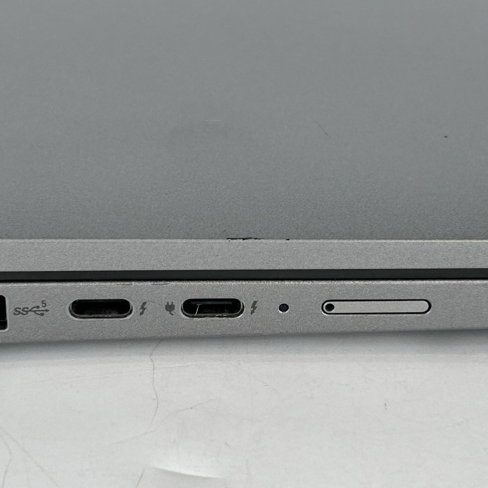 Dell Latitude 5440 14 Gray FHD 1.8 GHz i7-1365U 16GB 512GB SSD Good