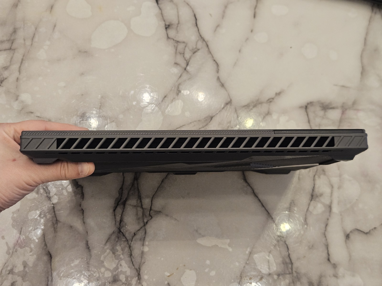ASUS ROG Strix G16 i9 1400HX | Nvidia RTX 4060 8gb