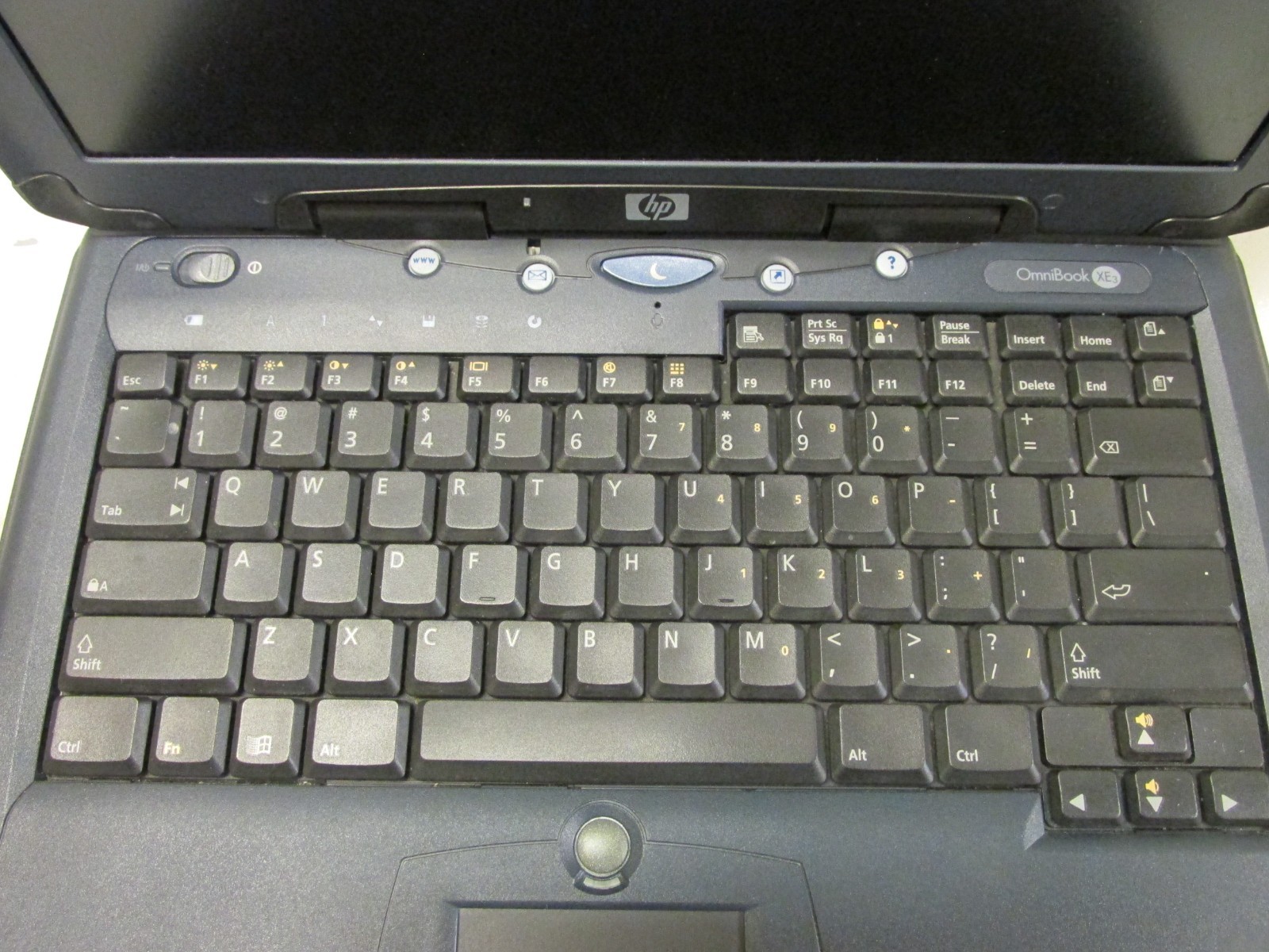 Vintage Hp OmniBookXE3 Laptop- For Parts / Repair