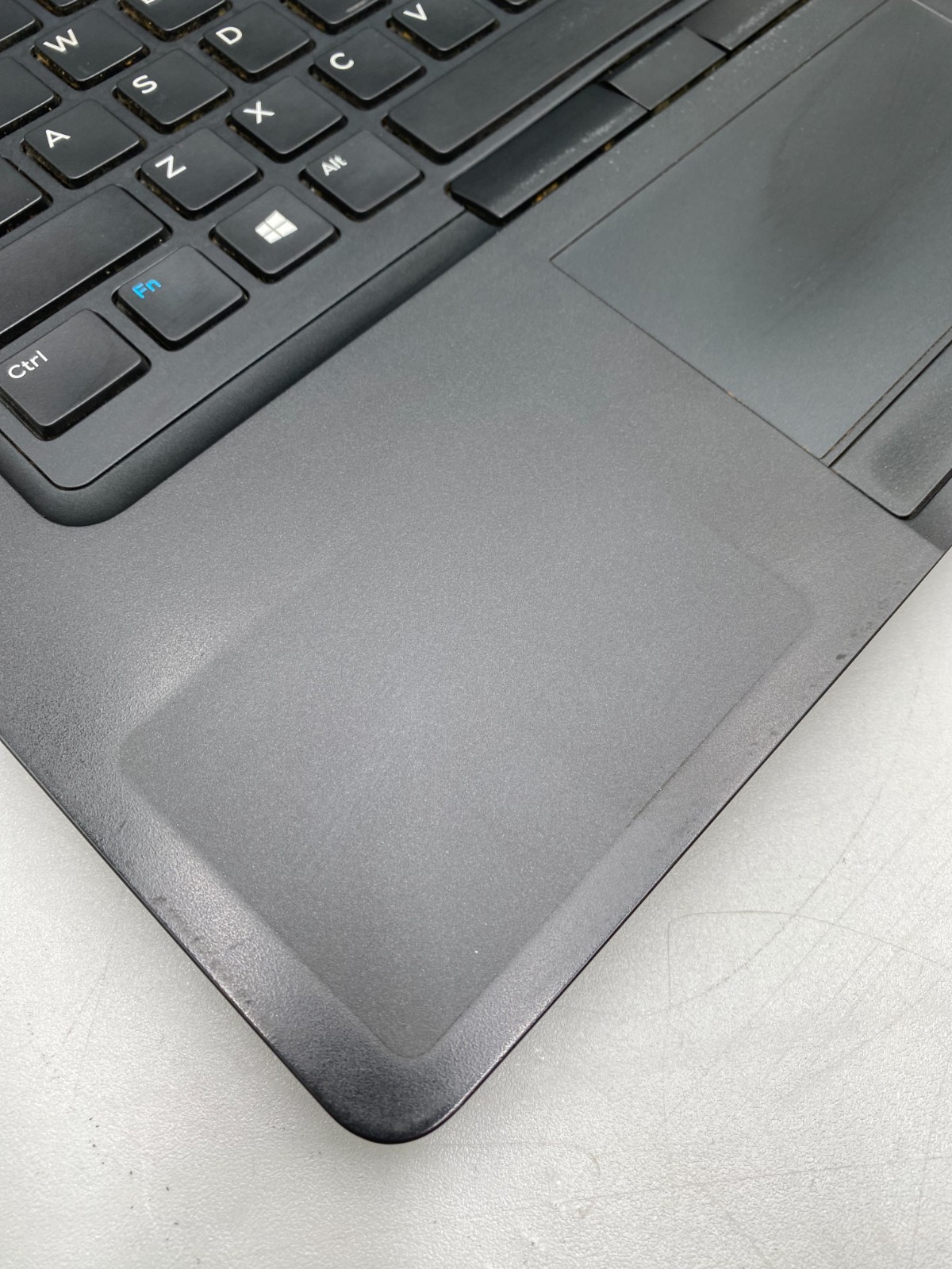 Dell Latitude 5480 14″ i5-7300U 2.6GHz 512GB SSD 8GB DDR4 Black Laptop C/S2/READ