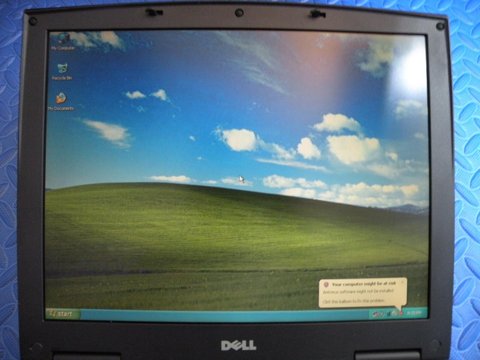 Dell Inspiron 2650 PP04L 1.80GHz 789MHz 256MB Ram 4GHD Laptop w/ Power Cord