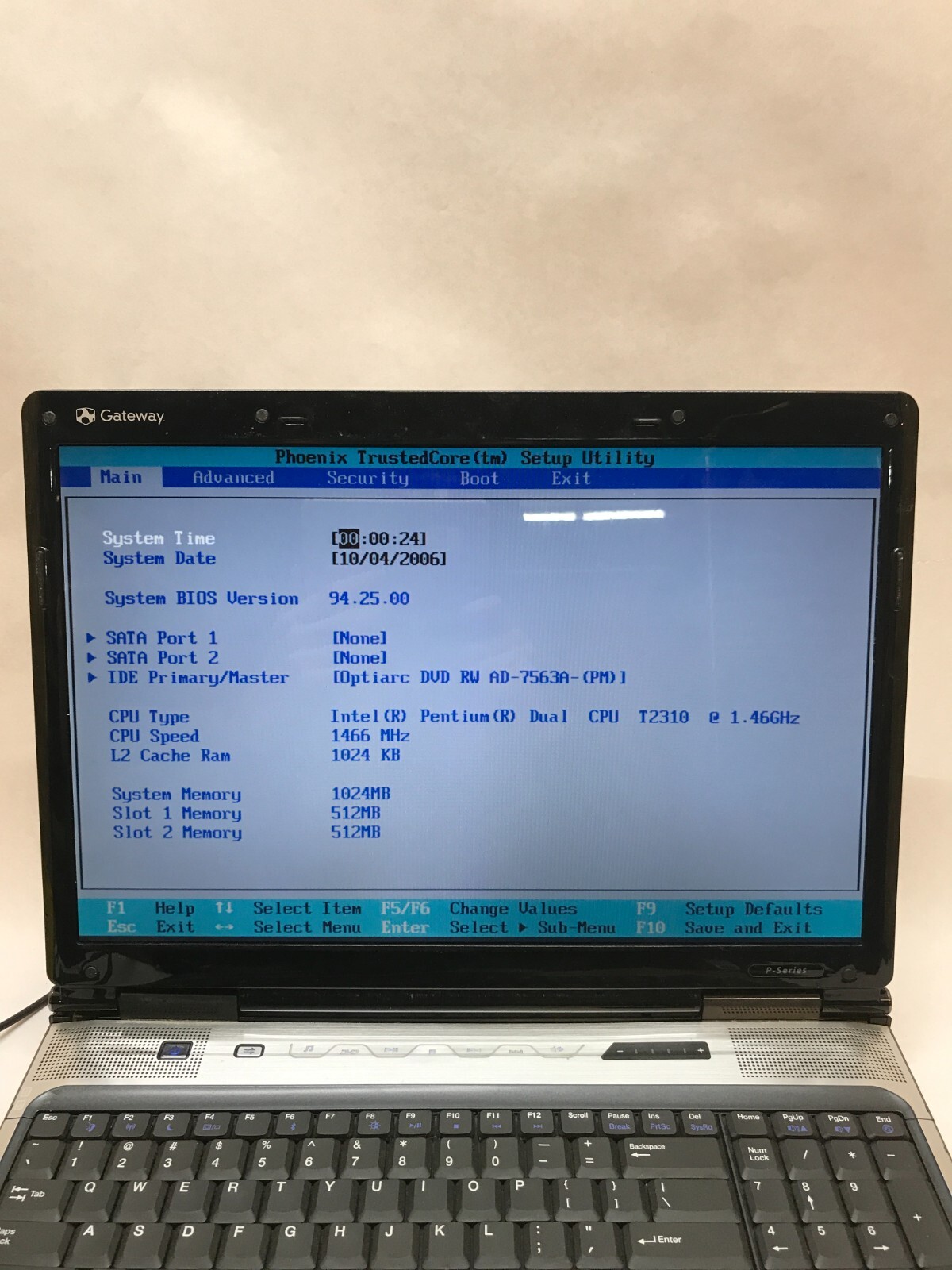 Gateway P-6301 17″ Intel Pentium T2310 1.46GHz 1GB RAM NO HDD/OS No Battery – DW
