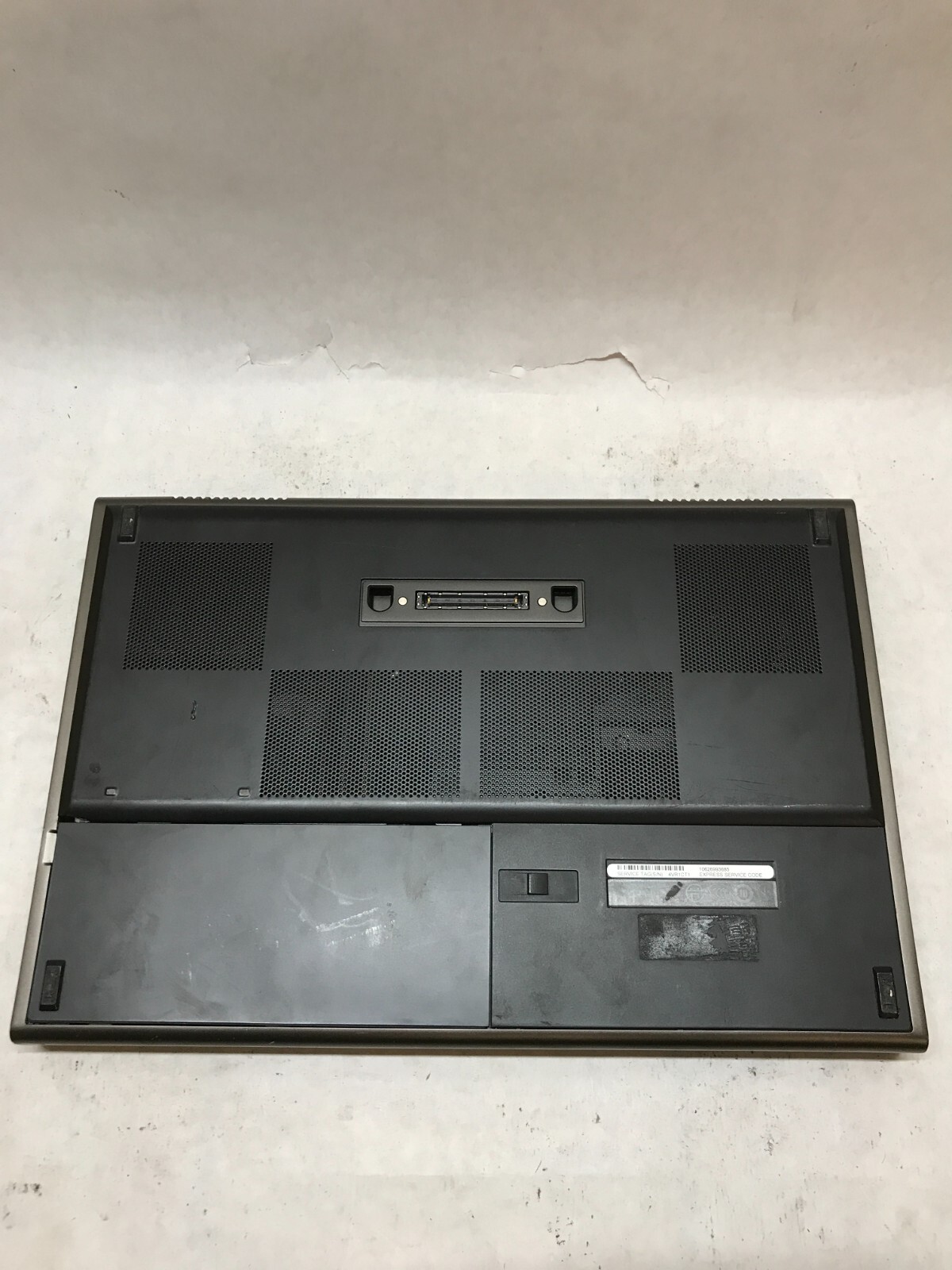 Dell Precision M4600 15″ Laptop i7-2640M 2.8GHz 4GB RAM NO HDD/OS AMD FirePro DW