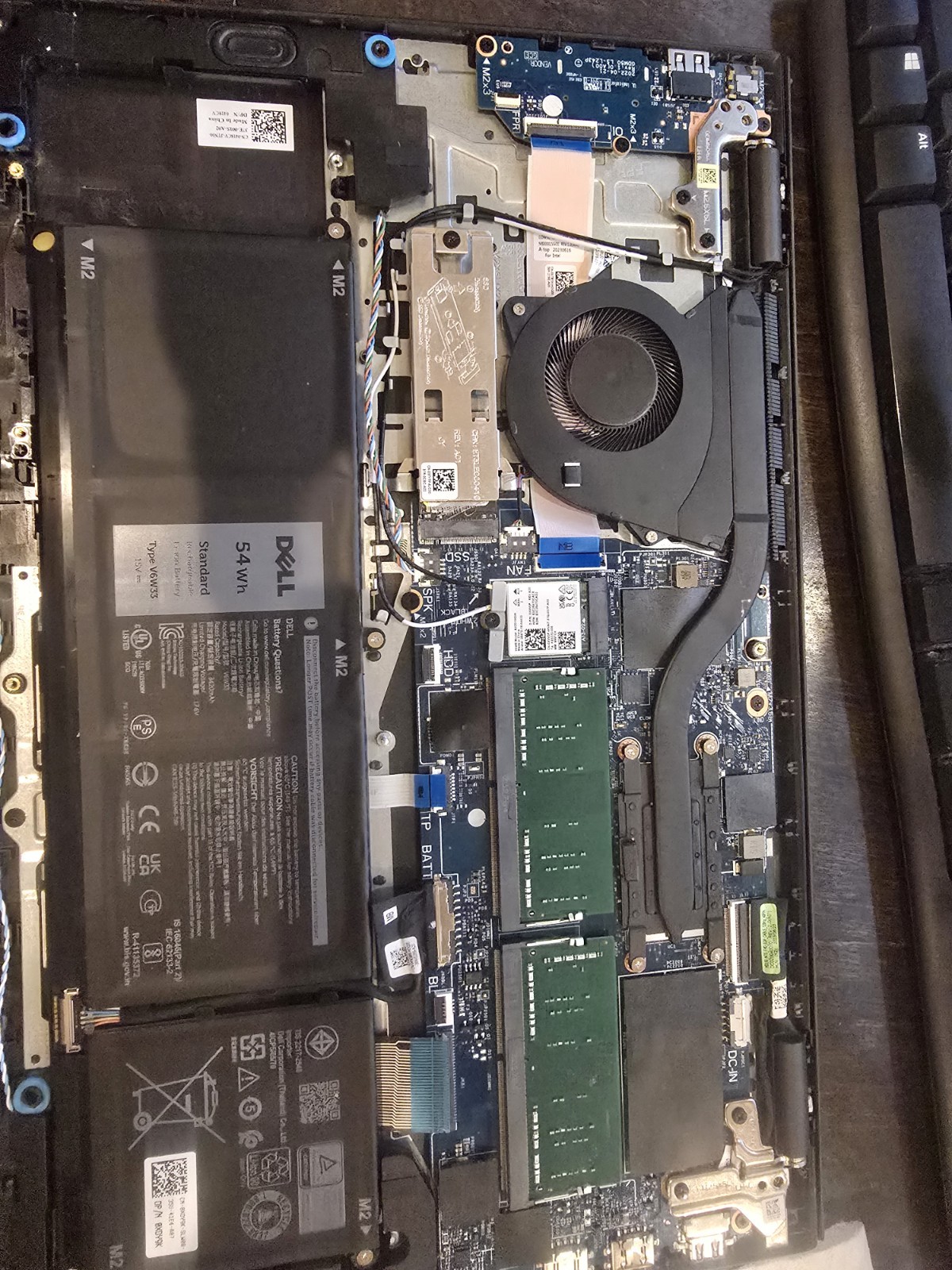 dell inspirion 15 3520 i7 for parts only