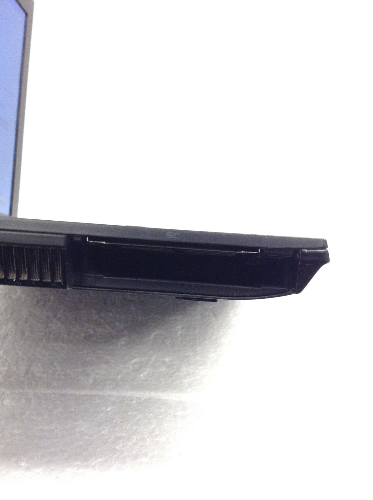 Dell Latitude E6400 14″ Core 2 Duo P8700 2.53GHz Laptop w/4GB, DVD-RW, No HD