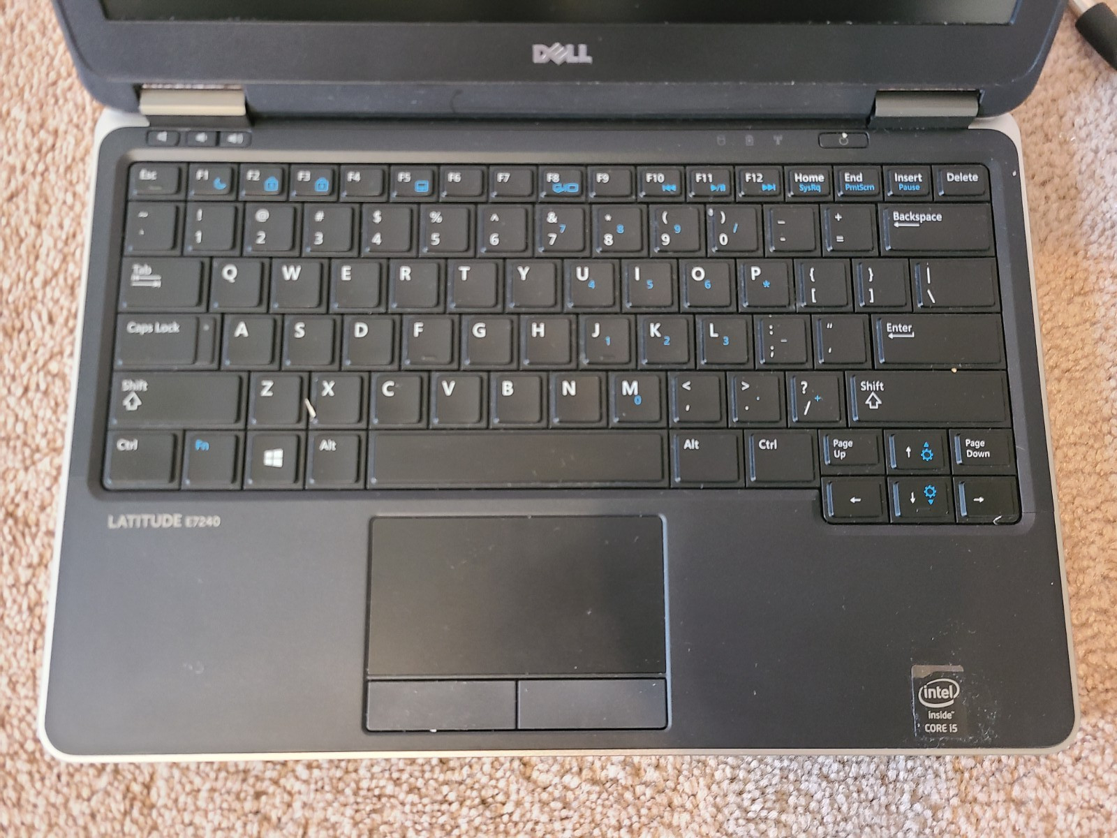 Dell Latitude E7240 – i5-4300U 8GB RAM 120GB SSD 12.5′ screen Win 11 + adapter