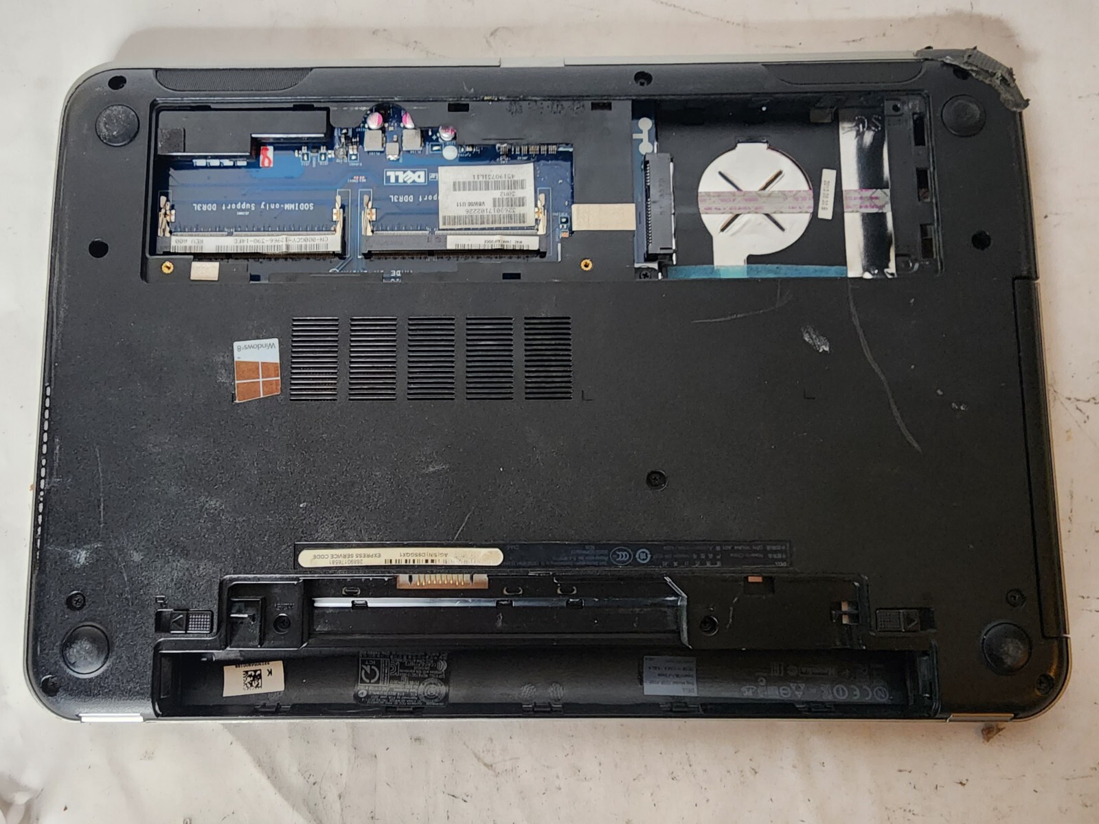 Dell Inspiron 5537 / Intel Core i5-4200U @ 1.60GHz / No Ram No Hdd
