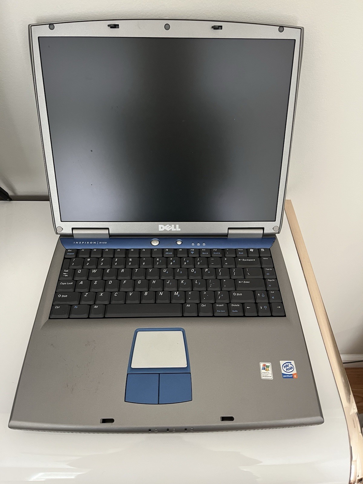 Dell Inspiron 5150 Laptop Intel Pentium 4 **DOES NOT TURN ON – FOR PARTS ONLY **