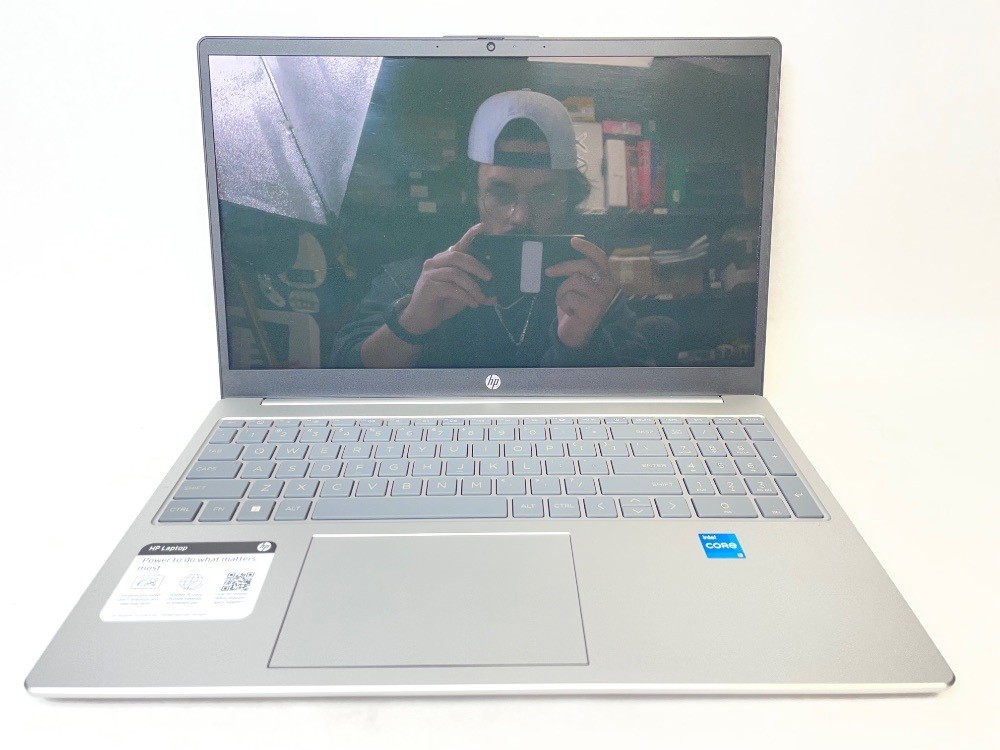 HP Laptop 15-fd0xxx i3-N305 8GB RAM 256GB SSD
