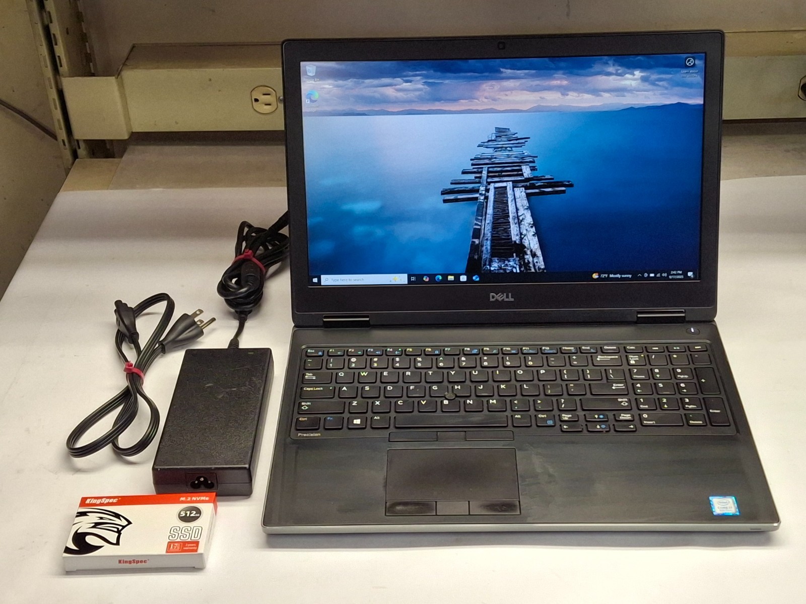 Dell Precision 7530 i7 8850H @ 2.60 GHz 512 GB 32 GB Webcam 15.6″ FHD Win 10 Pro