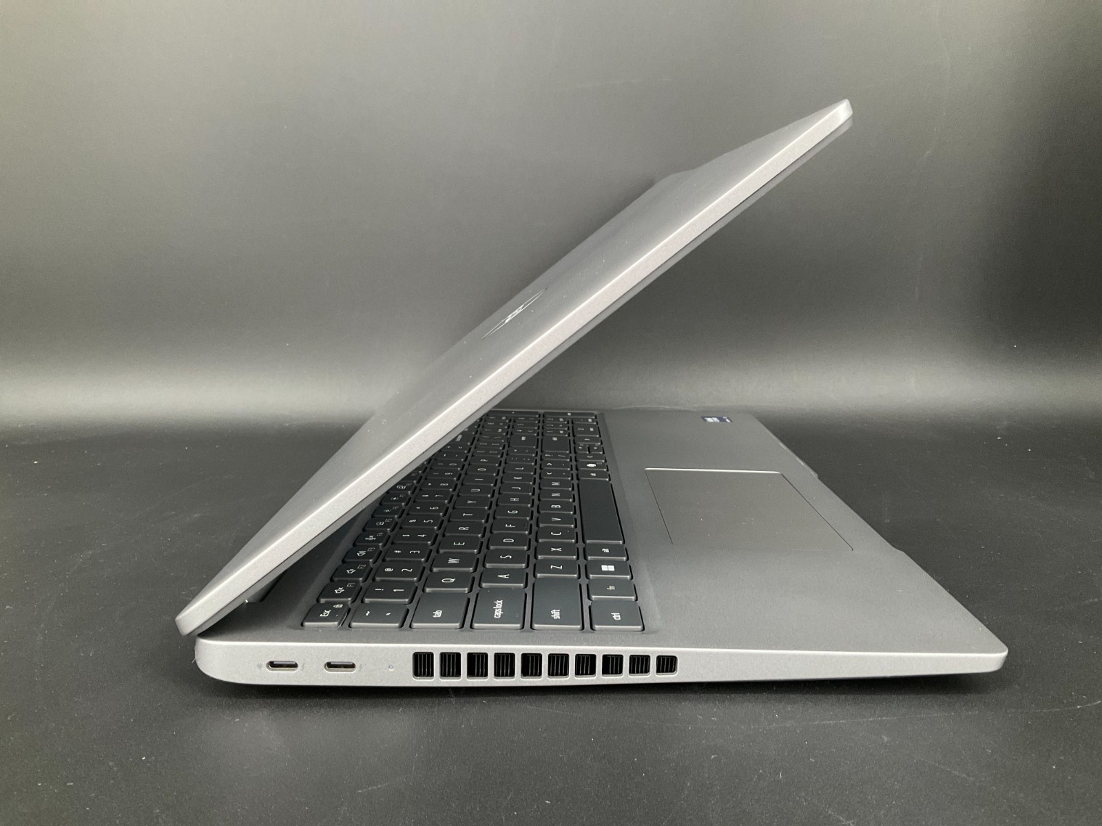 Dell Latitude 5550 U5-125U 16GB 256GB BT5.3 WiFi6E 15.6F W11P 04RCP