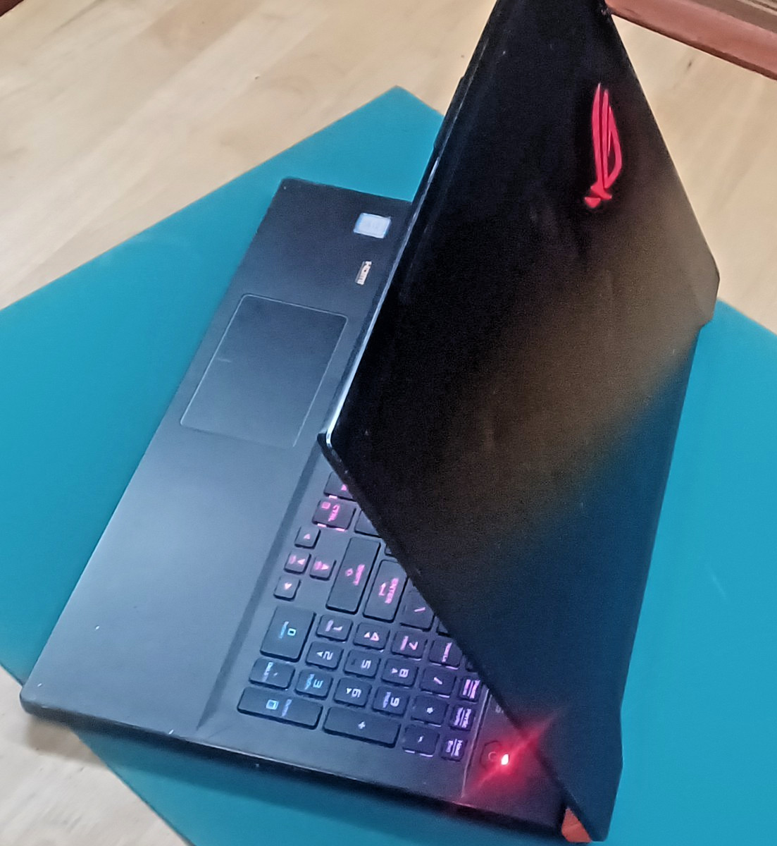 ASUS GU501G, Core i7 8th, GTX 1060, 8 GB RAM, 128 GB SSD, 200 GB HDD, Ubuntu 25