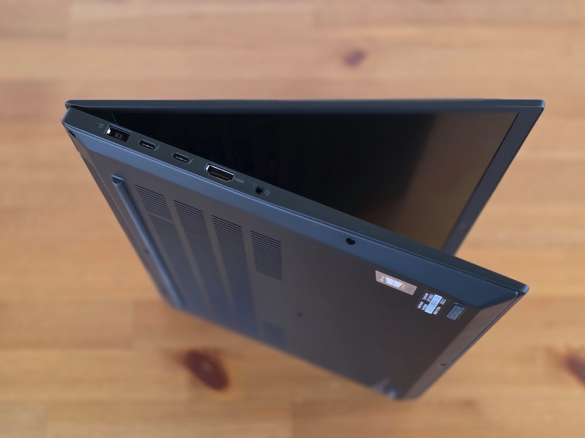 Lenovo ThinkPad P1 Gen 4 i7-11850H 16GB 16″ 4K HDR 3840×2400 NVIDIA RTX 3070