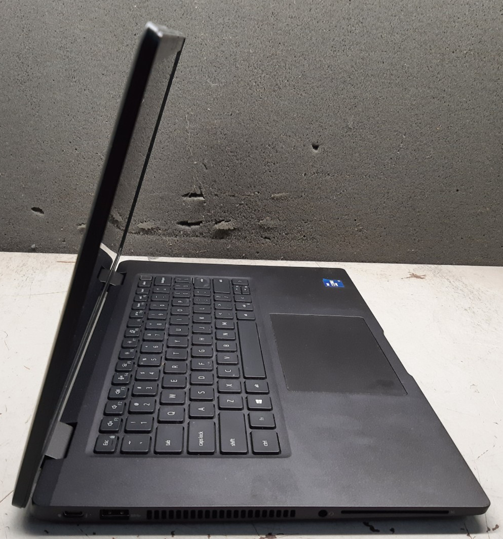 Dell Latitude 7520 15.6″ i7-1185G7 16GB RAM 256GB SSD Windows 11