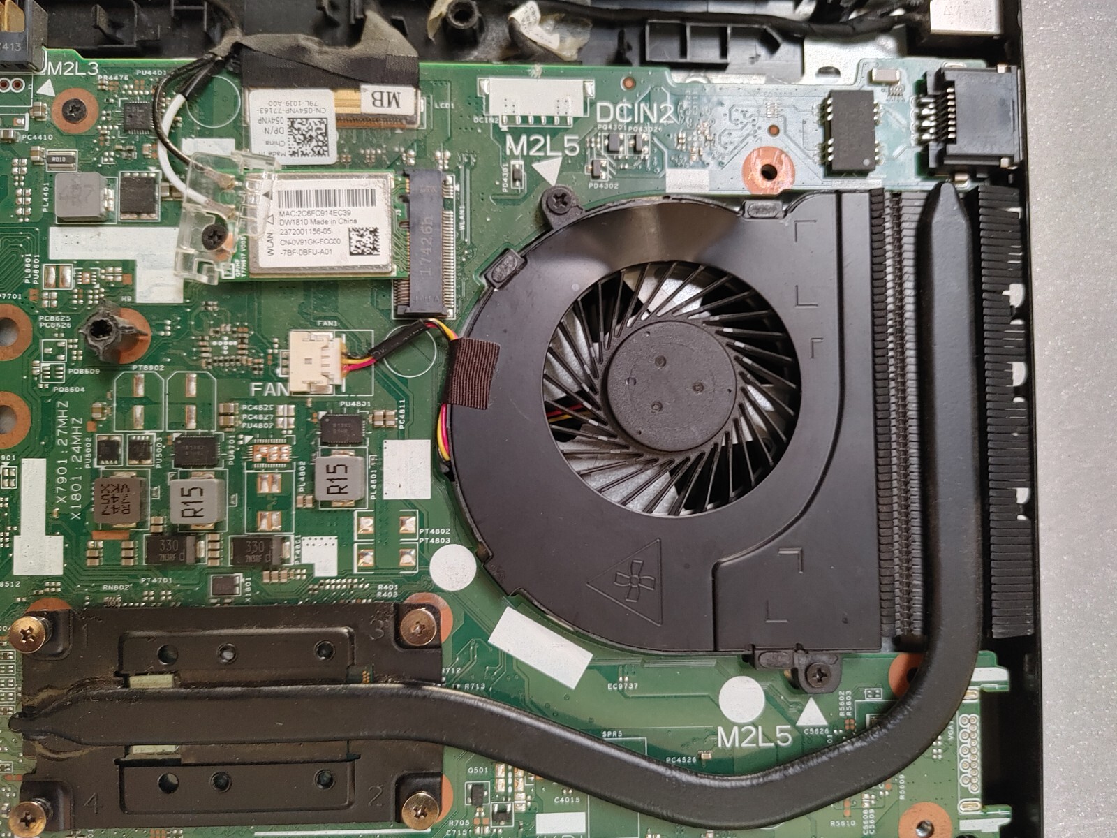 DELL INSPIRON 15 3567 CORE i3-7100U @ 2.4 GHz, NO RAM ,NO HD , FOR PARTS ONLY