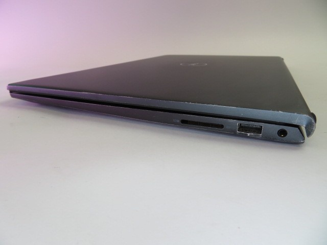 DELL INSPIRON 5515 RYZEN 5-5500U 8GB RAM 256GB NVMe AMD RADEON BACKLIT WIN11PRO