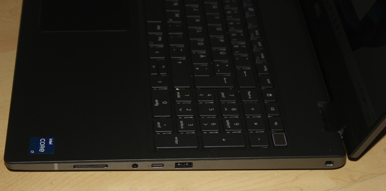 Dell Precision 7680 | i7-13850HX | 16″ 64GB | 1.5TB SSD | RTX A1000 | Win 11 P