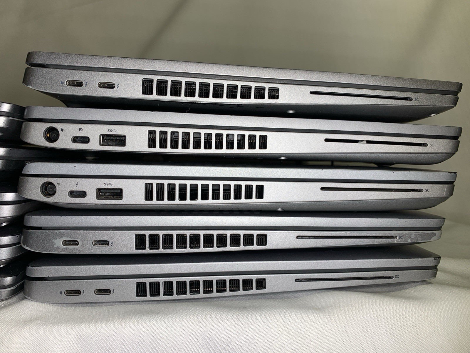 Lot 10x Dell Latitide 15.6″ Laptops Mix of 5510/5511/5520 laptops